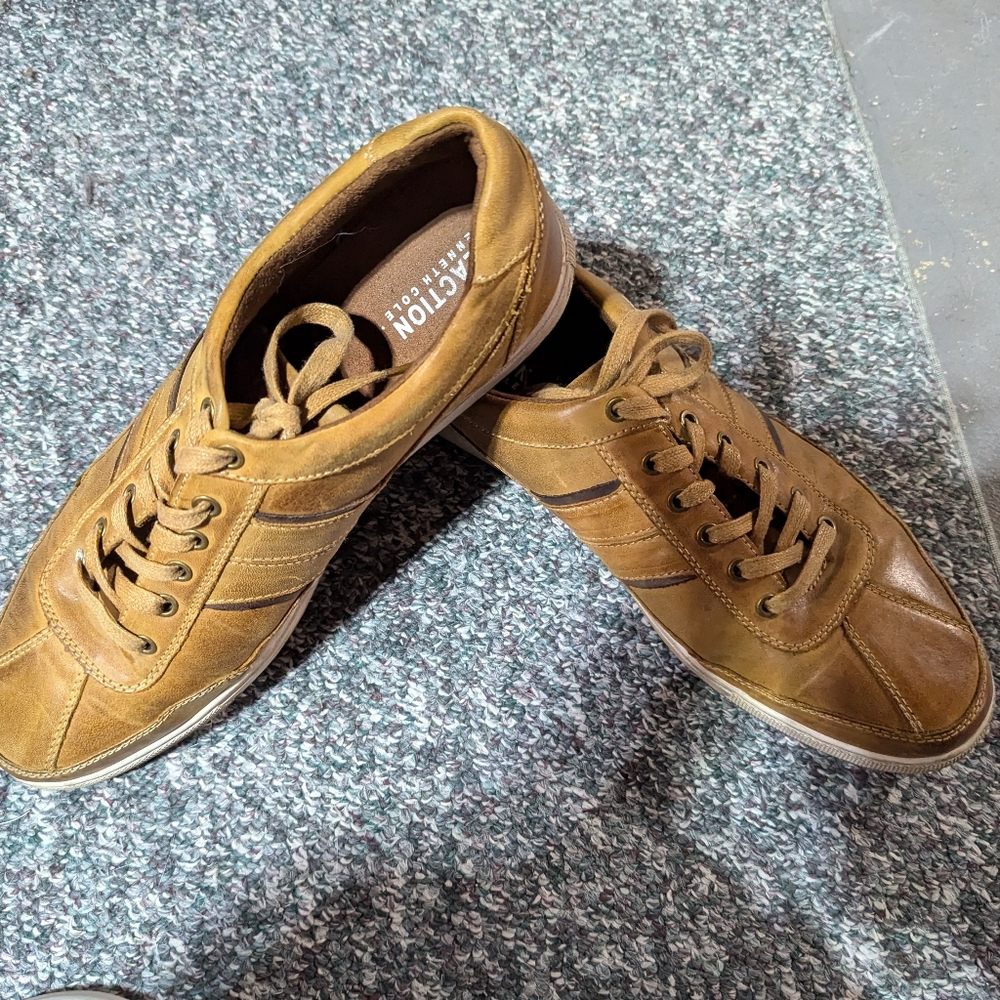 Casual shoes